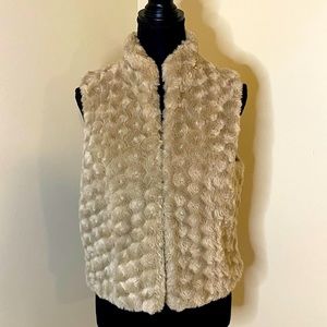 Faux fur Elle vest. Sz S